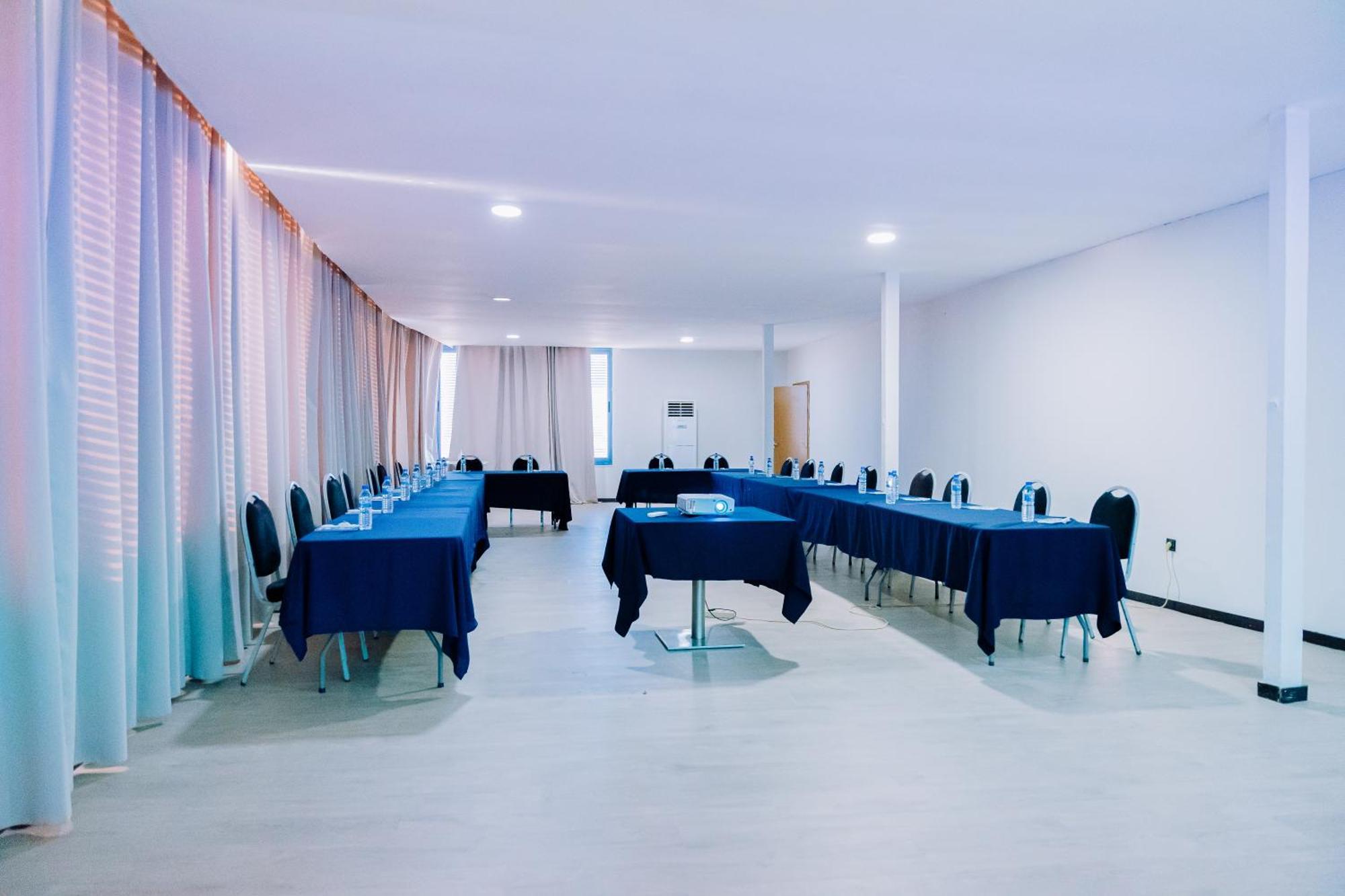 Beira Terrace Hotel Bagian luar foto